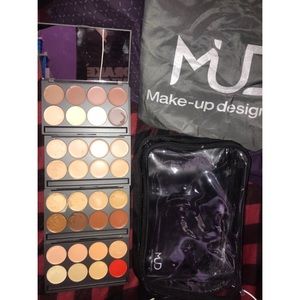 MUD Corrector/Foundation/Highlighting Palettes